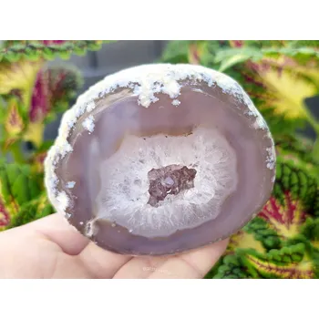 Přírodní kámen Achát šedý geoda s dutinkou 272g (Brazílie)