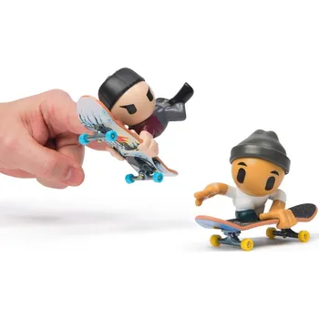 SPIN MASTER TECH DECK SK8 CREW FINGERBOARD S FIGURKOU DVOJBALENÍ Typ: Černá čepice + černá kšiltovka