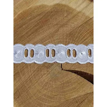 Stuha Madeira - štykování s dírkami na stuhu šíře 25 mm