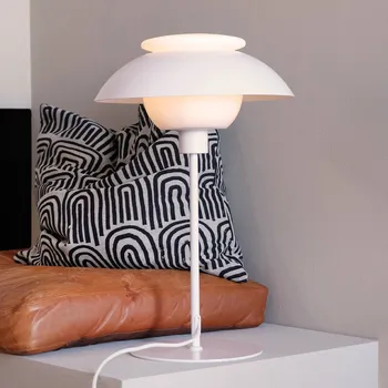 Lampička Stolní lampa Dyberg Larsen Opus, matná bílá. Výška 47,5 cm - Délka kabelu 180 cm Bílá / opál 1 x 15 W LED - Doprava zdarma