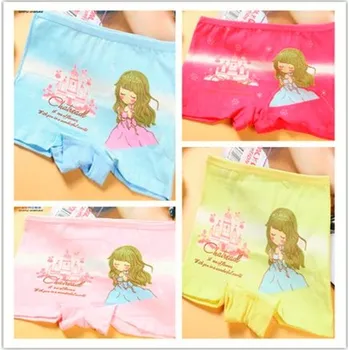 4 ks dívčích kalhotek s nohavičkami, různé animované motivy Motiv: panenka a zámek, Velikost: S (2-3 roky)