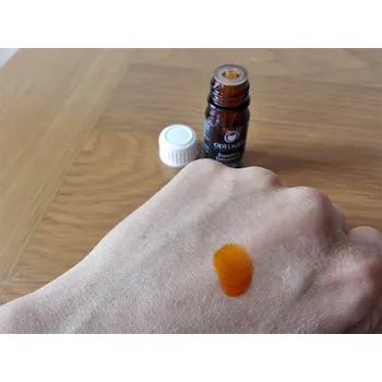 Pleťové sérum Odylique koncentrované pleťové sérum Superfruit 2 ml