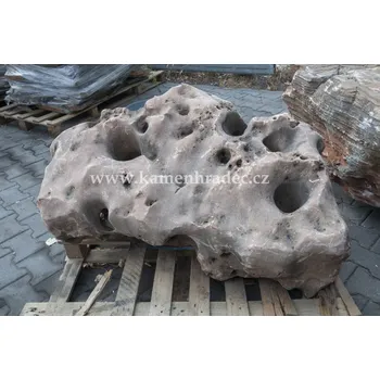Zahradní dekorace Měsíční kámen (moon stone) 1 ks 1 kg