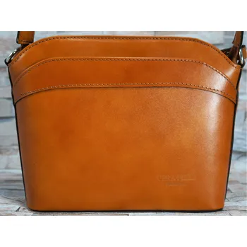 Vere Pelle Kožená dámská crossbody kabelka VERA PELLE Summer rezavá Barva: Rezavá