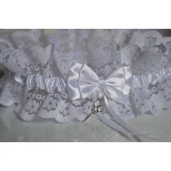 Podvazkový pás Šárka Lipčáková Bílý krajkový podvazek s přívěskem nůžek