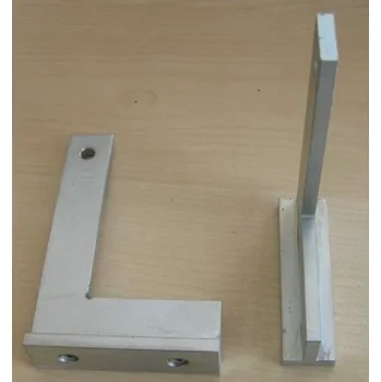 Úhloměr Úhelník 200x130