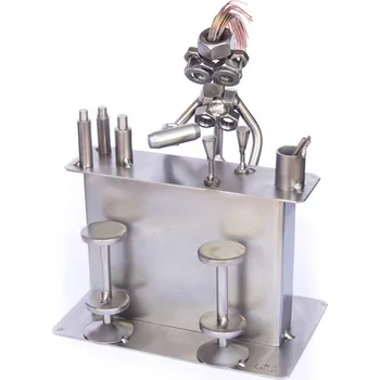 Kovová figurka - Barmanka 17 cm