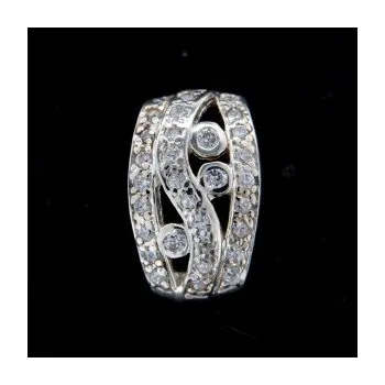 Přívěsek Stříbrný přívěsek s kamenem