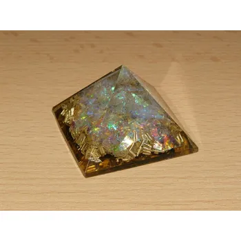 Drahý kámen Orgonit - Těžítko - pyramida efekt měsíční kámen - kpo23
