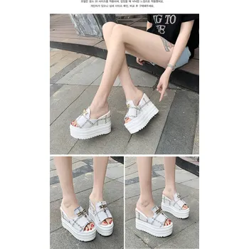 Dámské pantofle Dámské luxusní pantofle na vysoké platformě Velikosti: 35, Barva: Bílá