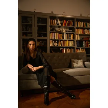 Dámské šaty Dámské šifonové šaty s výstřihem do V STYLE S236 Barva: Černá, Velikost: XL