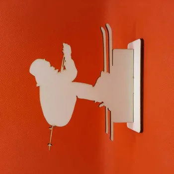 Vánoční dekorace Dřevěná figurka Sjezdové lyžování DPF009