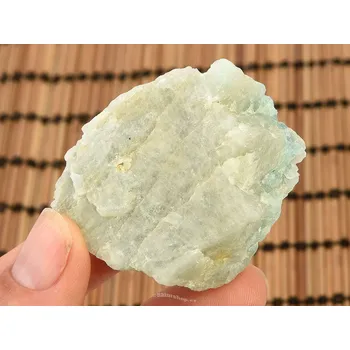 Přírodní kámen Akvamarín surový kámen 46g