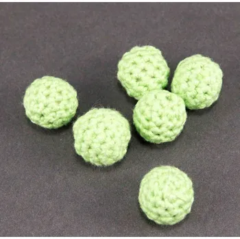 Dětské navlékací korálky Obháčkovaný dřevěný korálek na dudlík - zelená - průměr 1,5 cm