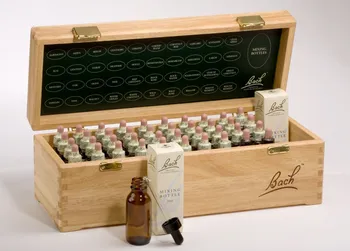 Přírodní produkt Bachovy esence Originální set květový dřevěný box 38x 20 ml