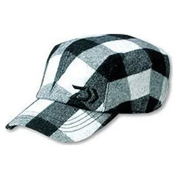 Kšiltovka Daiwa rybářská kšiltovka kostkovaná černá/bílá