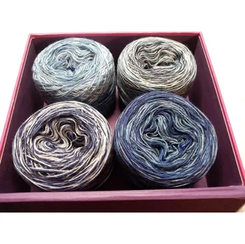 Příze Mračna 3-nitka 4x300m (Duhová krabička Mračna)