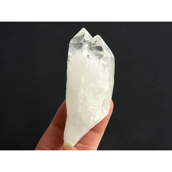 Přírodní kámen Křišťál dvojitý krystal z Madagaskaru 96g