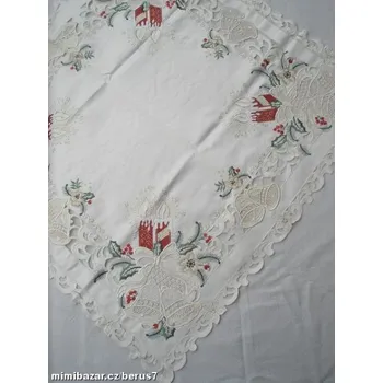 Svíčka UBRUS vyšívaný 85 x 85 vánoční červená svíčka