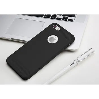 Beweare Ohebný carbon kryt na iPhone 6 Plus / 6S Plus - černý