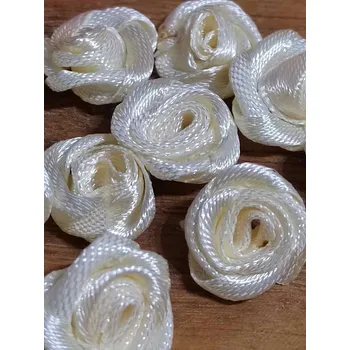 Saténová textilní růže Ø13-15 mm krémová