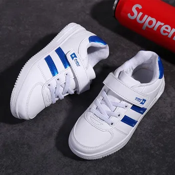 Dětská treková obuv Čína Dětské sportovní kožené tenisky s pruhy, zapínání na suchý zip (EUR 26-38) Barva: Bílo-modrá, Velikost EUR: 27