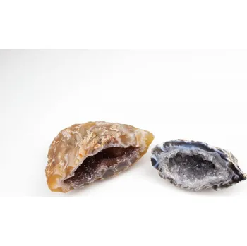 Drahý kámen Peříčkový achát - geodka větší