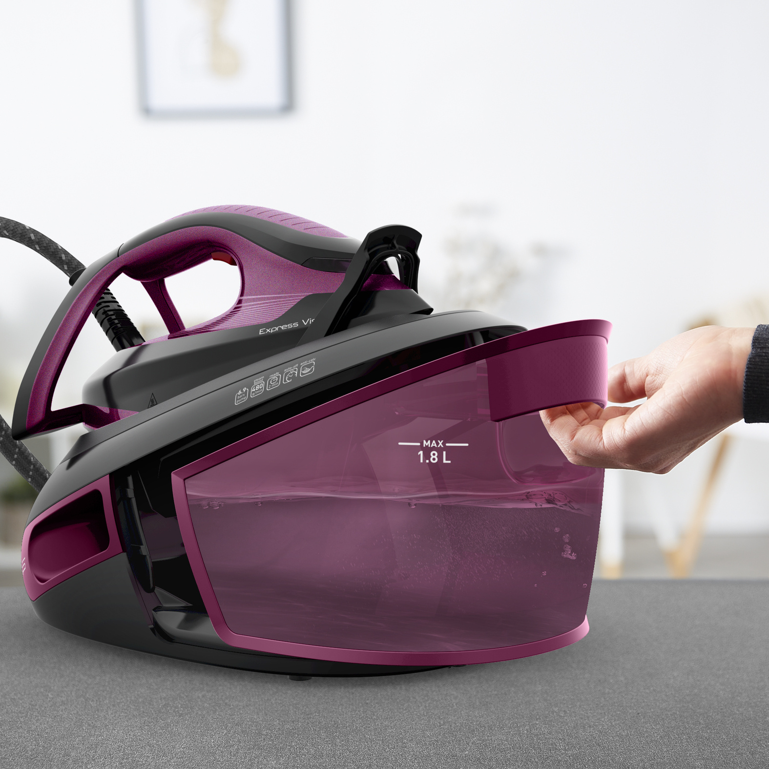 Foto Žehlička Tefal Express Vision SV8152E0 - Zbozi.cz