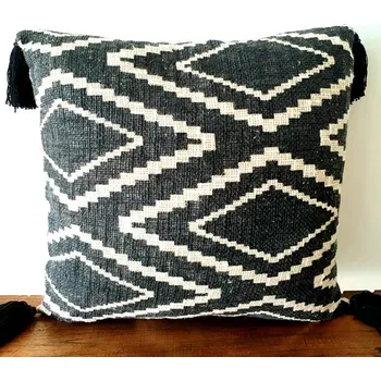 Povlak na polštářek Povlak na polštář z Bali v černé barvě s geometrickým vzorem o vel.50x50 cm BALI19