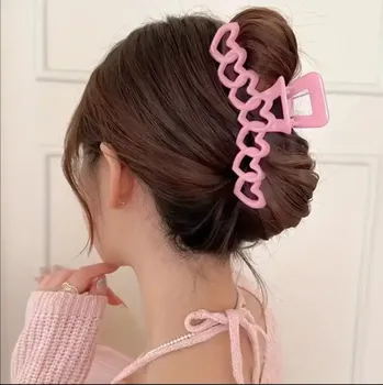 Velký skřipec do vlasů se srdíčky ve dvou barevných variantách (Vlasové doplňky )