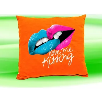 Dekorativní polštářek Polštářek Love me Kissing oranžový (miluj mé polibky polštář)