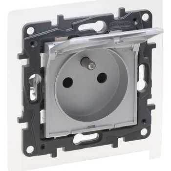 Elektroinstalační materiál Zásuvka jednoduchá 2P+T IP44 LEG 863335 Niloé Step hliník