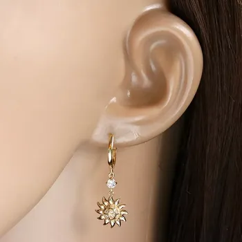 Náušnice Kulaté náušnice ze žlutého 585 zlata - přívěsek ve tvaru slunce, kulatý čirý zirkon