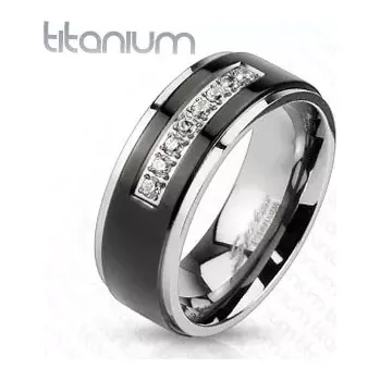 Prsten Titanový prsten stříbrné barvy, černý pás, lesklé okraje, linie čirých zirkonů - Velikost: 62