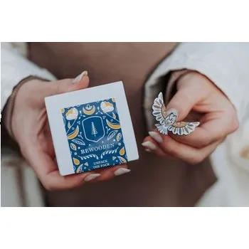 Brož Tajemná krabička - Dřevěné scandi brože No. 1 s praktickým zapínáním a možností výměny či vrácení do 30 dnů zdarma - BR240