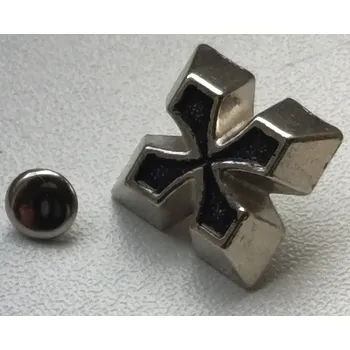 Vánoční ozdoba Ozdoba maltézský kříž s nýtkem 15 mm (Nýtovací ozdoba)