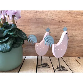 Jarní dekorace stojícího kohoutka