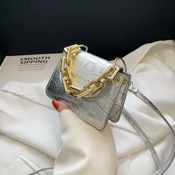 Kabelka Koženková crossbody kabelka s řetízkem - Stříbrný