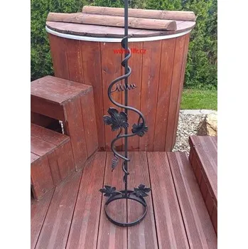 Svícen Kovaný svícen Víno