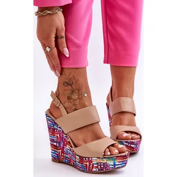 Dámské sandále Dámské sandály na barevném klínku Calderia - 39 Barva: Béžová, Velikost: 39