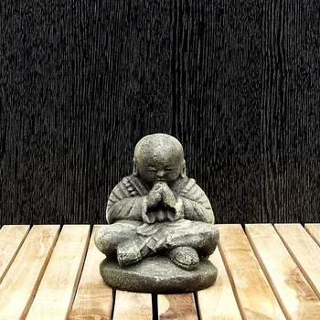 Soška kámen Monk Gassho 12 cm zelená