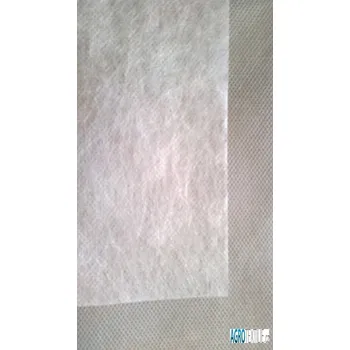 Mulčovací textilie Netkaná textílie bílá 19g 1,6 m x 50m váha role 1,5kg (Bílá netkaná zakrývací textilie 19g/m2 role 1,5kg cena za bm v šíři 1,6m 5,50Kč bez DPH)