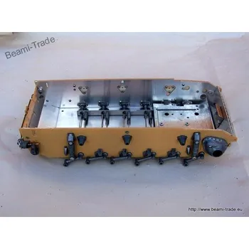 RC náhradní díl Spodní kovová vana - tank Panzer III / StuG III (1/16) - barva písková (Kovová vana na Panzer 3 a StuG 3 (1/16) s kov. torzními rameny a odpružením kol)