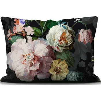 Povlečení Essenza, Povlak na polštář Fleur Festive 60 x 70 cm černý - Formadore