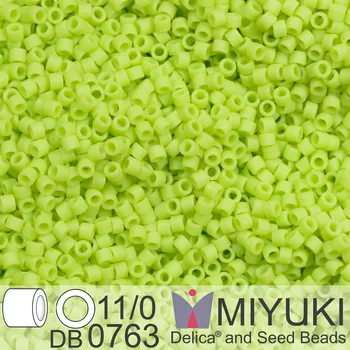 Korálek Korálky Miyuki Delica 11/0. Barva Matte Opaque Chartreuse DB0763. Balení 5g.