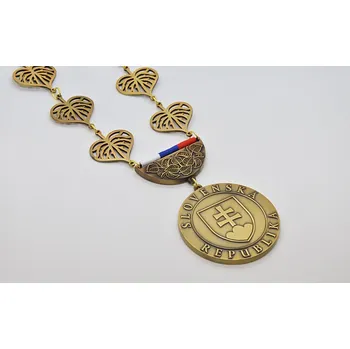 Řetízek Závěsný odznak pro starosty se znakem Slovenska s lipovým řetězem Alerion