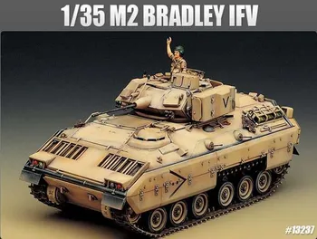 Plastikový model Academy M2 Bradley IFV 1:35