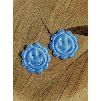 Nášivka Aplikace saténová kytička s úsměvem barva světle modrá