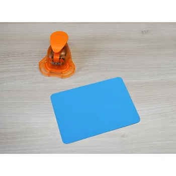 Ozdobná děrovačka rohová - kulatý roh - 8 mm