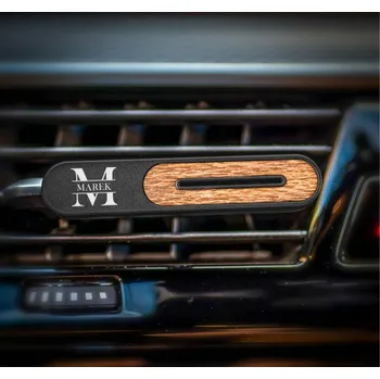 Vůně do auta Luxusní vůně do auta s gravírováním - černá + 3 náplně